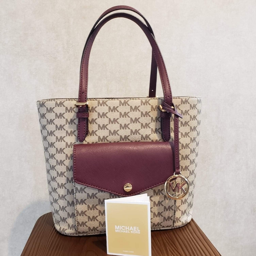 Michael Kors purse